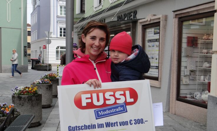 Doris Estermann mit ihrem Sohn Felix: "„Ich kann es gar nicht glauben, dass ich gewonnen habe“