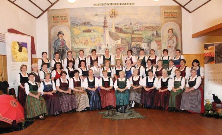 Die Ortsobfrauen und der Bezirksausschuss trafen sich zur Frühjahrstagung in Waldzell. Foto: privat