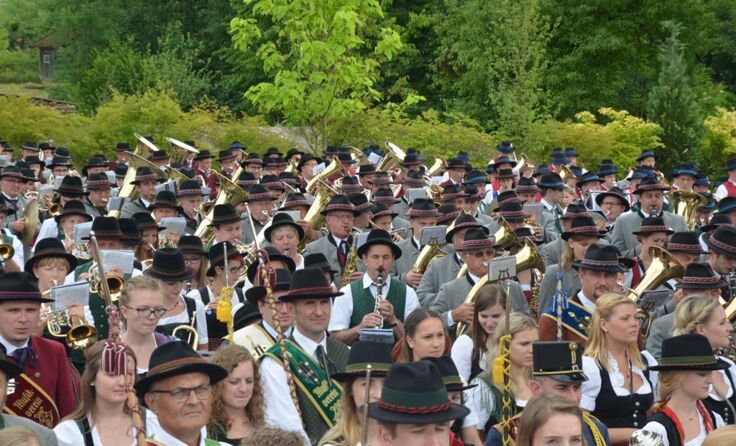 Aufmarsch der Musikkapellen