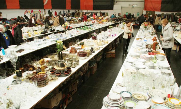 Schnäppchenjäger finden in der Messehalle 11 allerhand Brauchbares.