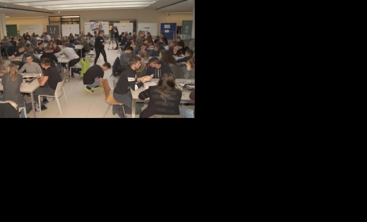 Die Schüler sind hochmotiviert und konzentriert. Foto: BHAK