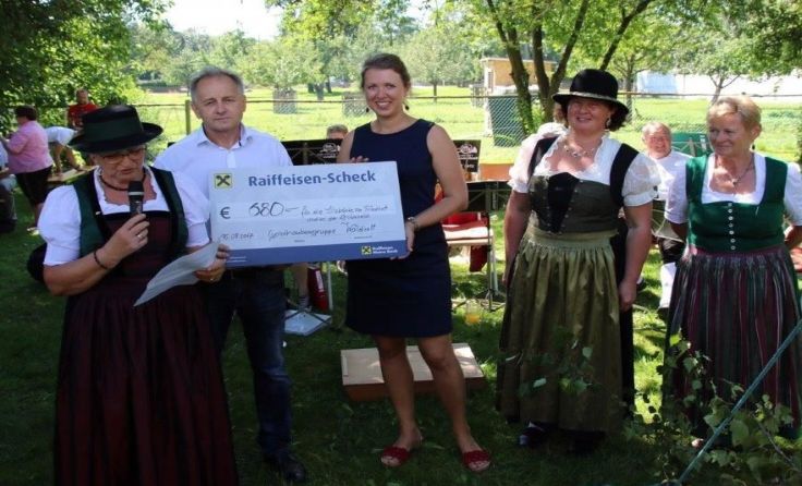 V. l.: Obfrau Monika Berger, Franz Deicker, Caroline Murauer, Lisi Seifried und Marianne Litzlbauer