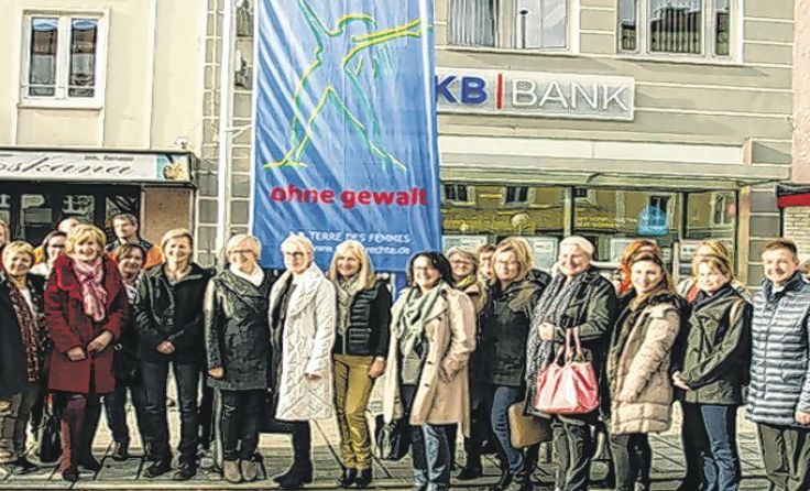 Am 21. November wird in Ried wieder die Fahne gegen Gewalt gehisst.