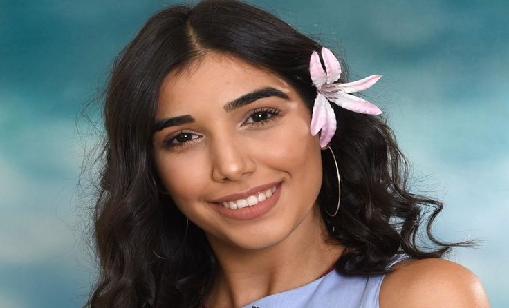 Die Maturantin Deniz Ates freut sich schon auf den Ball. Foto: fotoloungeBlende8