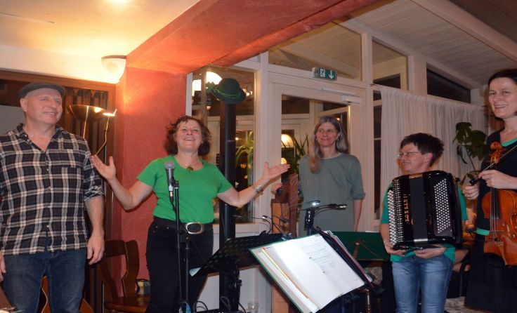 „The Old Home Teacher Buskers“ sorgten für beste Stimmung.