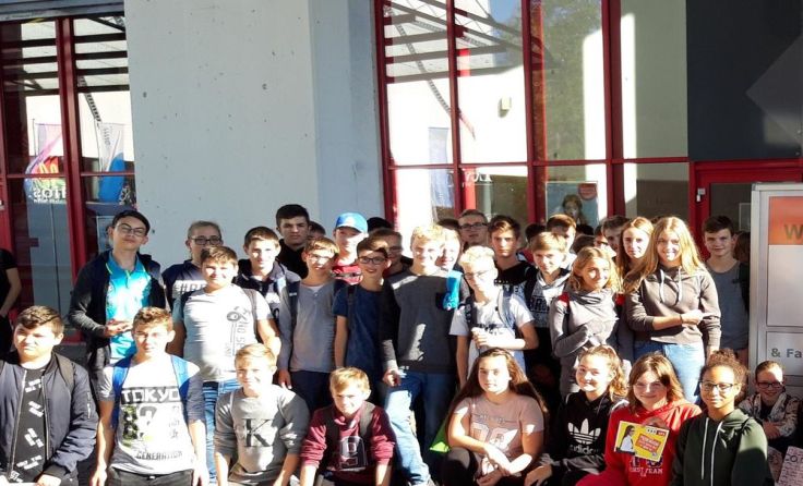 Die Schüler der Neuen Mittelschule St. Martin auf der Berufsinformationsmesse