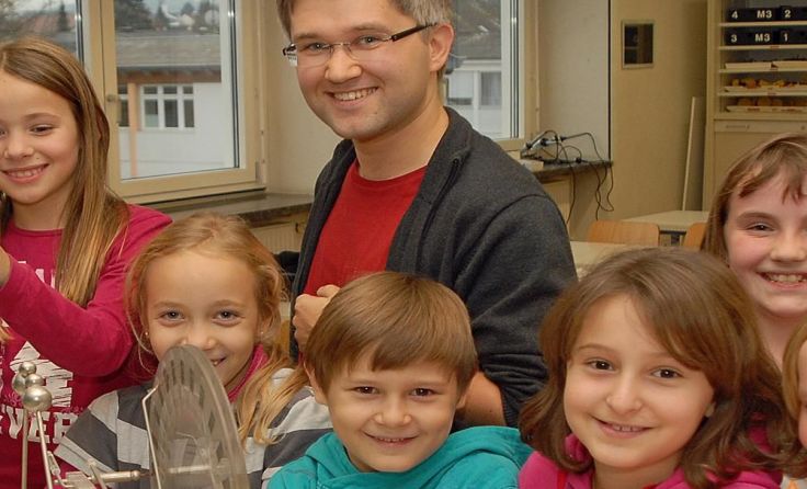 Die Kinder lernen ihre künftige Schule kennen. Foto: privat