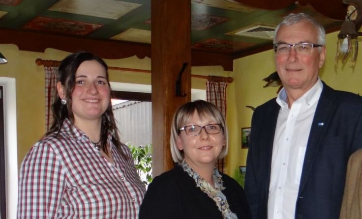 V. l. Magdalena Schamberger, Corina Gruber, Elmar Podgorschek Foto: Tips