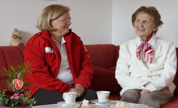 Der Besuchsdienst leistet sehr wertvolle Arbeit. Foto: Rotes Kreuz Ried