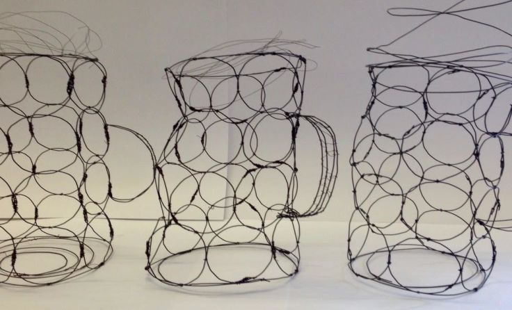 Stammtisch – Drahtgeflecht von Renate Haimerl-Brosch Foto: privat