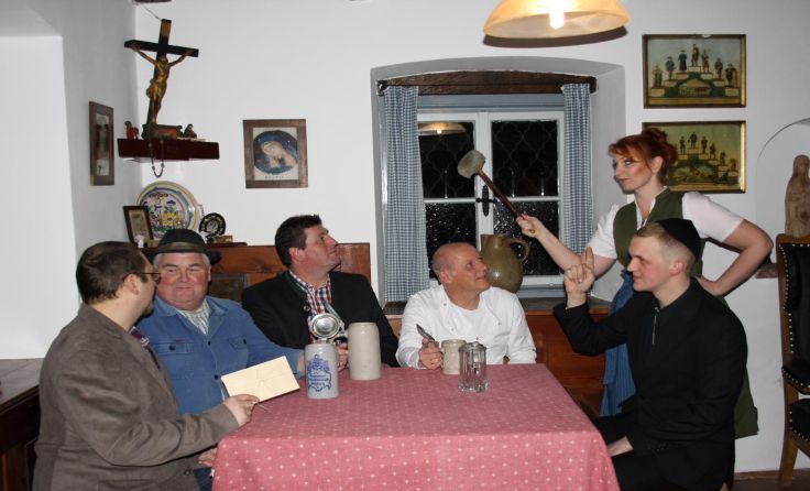 Der Theaterverein probt bereits eifrig für die Premiere. Foto Privat