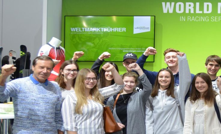 Die Jugendlichen nutzten die Gelegenheit, um neueste Trends auf der ISPO zu nutzen. Foto: privat