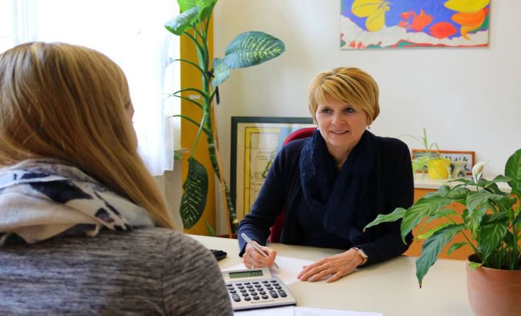 Christine Oberndorfer von der Caritas-Sozialberatungsstelle in Ried. Foto: Caritas