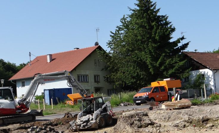 Mit den Bauarbeiten wurde bereits begonnen. Foto: Tips