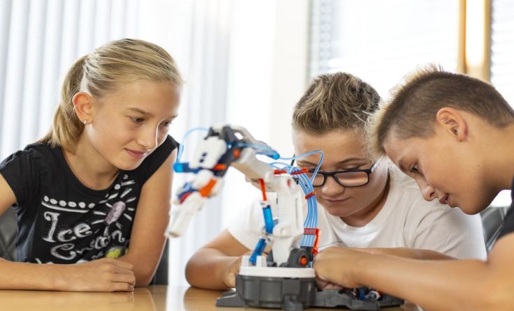 Die Firma Scheuch öffnet Mitte August ihre Türen für die Kinder von Mitarbeitern. Foto: Scheuch