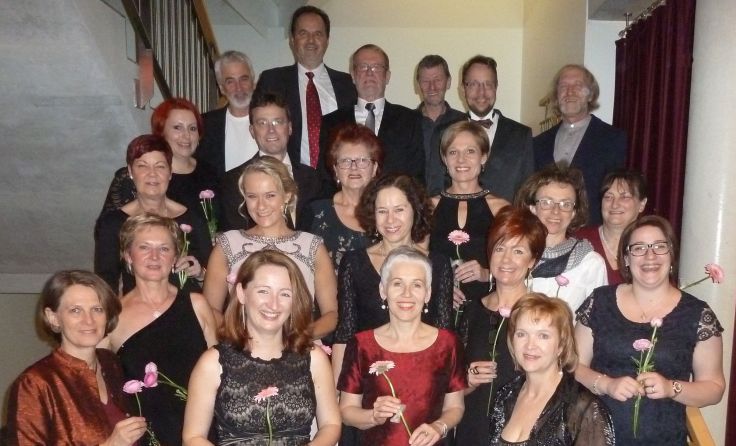 Die Chormitglieder freuen sich auf einen schwungvollen Ballabend. Foto: privat