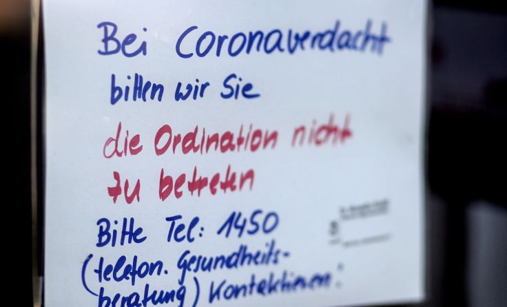 Diesen Aushang liest man vor vielen Ordinationen. Foto: Weihbold