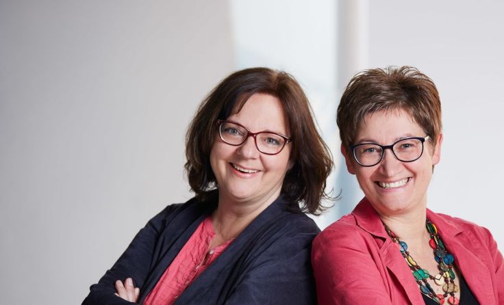 V. l.: Die Beraterinnen Eva Kapshammer und Gerlinde Zdralek Foto: Hannes Resch