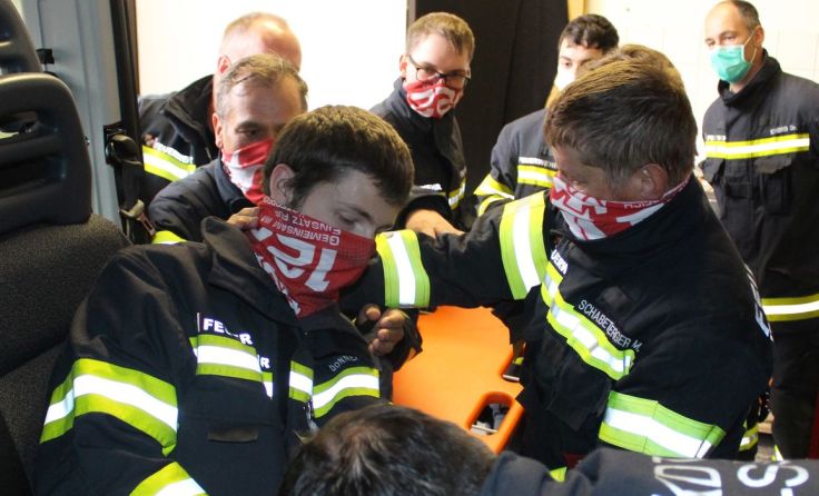 Teamwork als Schlüssel zu einem raschen Einsatzerfolg. Foto: BFKDO Ried