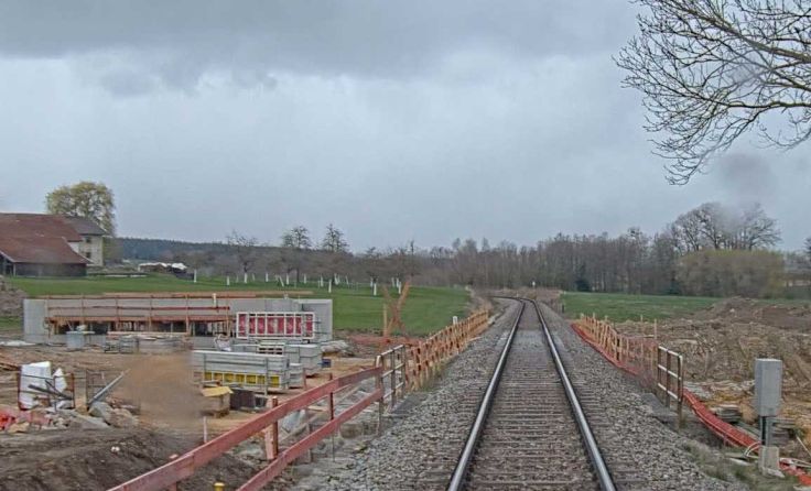 In Abstätten wird die Flutbrücke gebaut. Foto: ÖBB