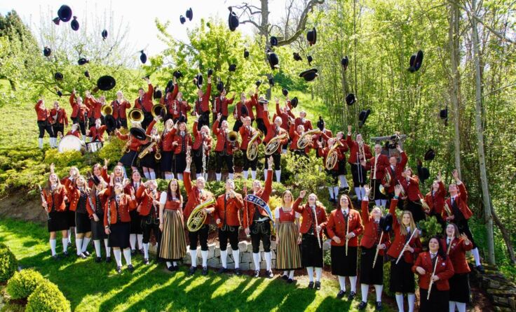 Die Pfarrmusik Ort besteht aktuell aus 55 Musikern und einem Jugendorchester. (Foto: Schwandter)