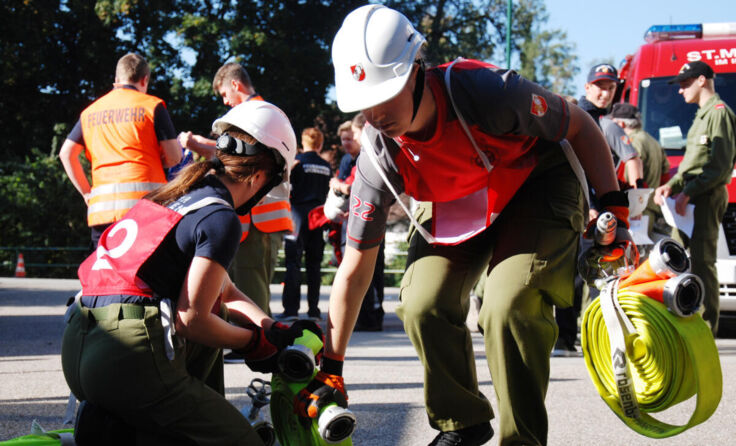 Alle Teilnehmer zeigten vollen Einsatz. (Foto: BFKDO Ried/Bruckbauer)