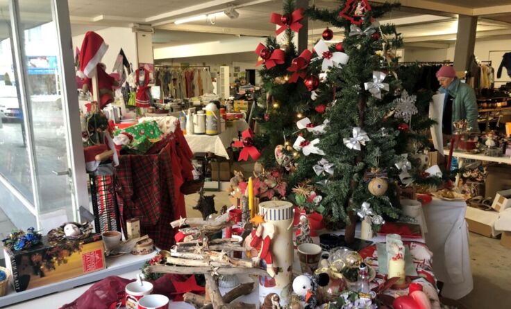 Es gibt noch ganz viel Weihnachtsdeko. (Foto: privat)