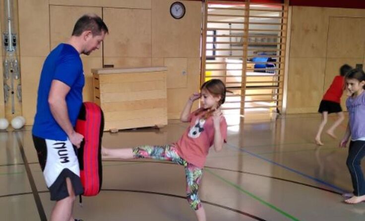 Die Kinder lernen die Grundtechniken der Selbstverteidigung. (Foto: privat)