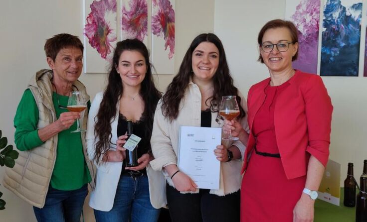 Die Schülerinnen der HBLW mit ihren Betreuerinnen (Foto: HBLW)