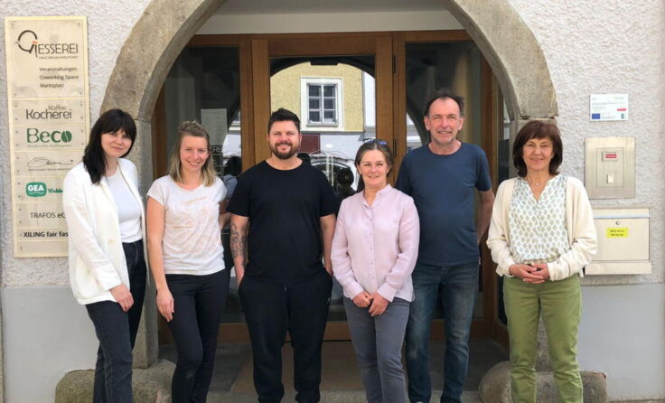 Die Arbeitsgruppe bereitet das Festprogramm vor. (Foto: Planitzer)