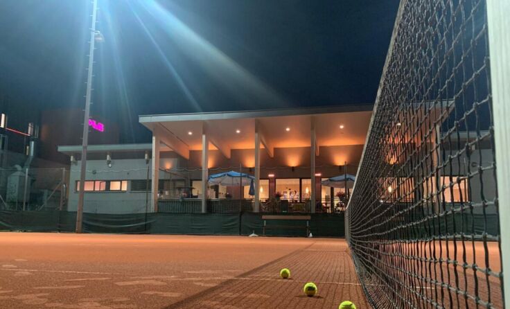 Das Vereinslokal befindet sich neben dem Tennisplatz. (Foto: ASKÖ)