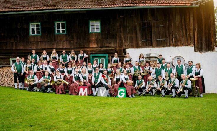 Der Musikverein Geiersberg spielt im Rieder Hauptplatz auf. (Foto: MV Geiersberg)