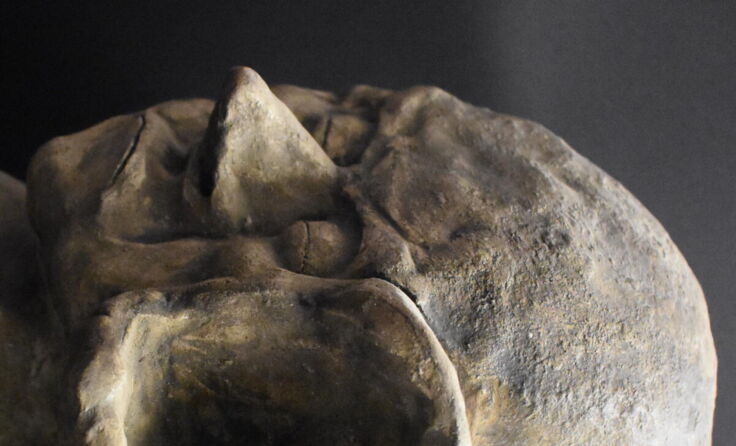 Skulptur aus Ton mit Witz pointiert (Foto: jii- Septicwag)