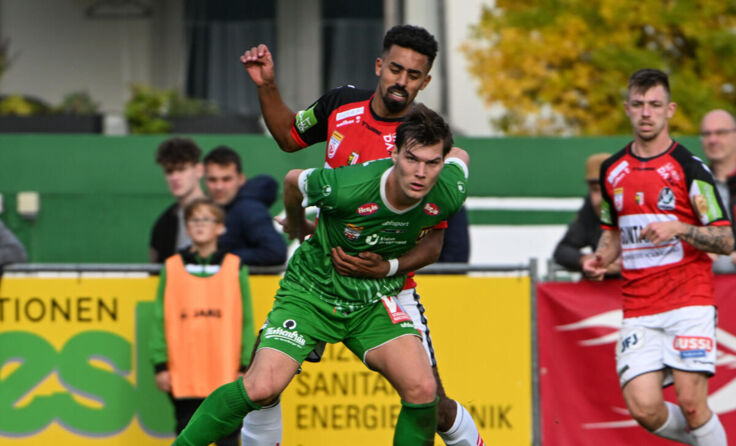 Seifedin Chabbi (Ried) and Stefano Surdanovic (A.Lustenau) (Foto: GEPA pictures/Oliver Lerch)