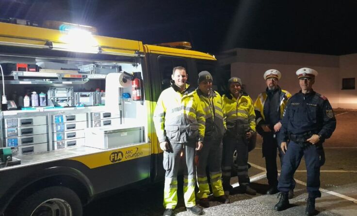 Der ÖAMTC und die Polizei bei der Lichtaktion (Foto: ÖAMTC)