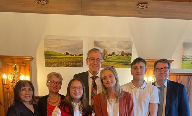 Gruppenbild nach der Überreichung des Stipendiums (Foto: privat)