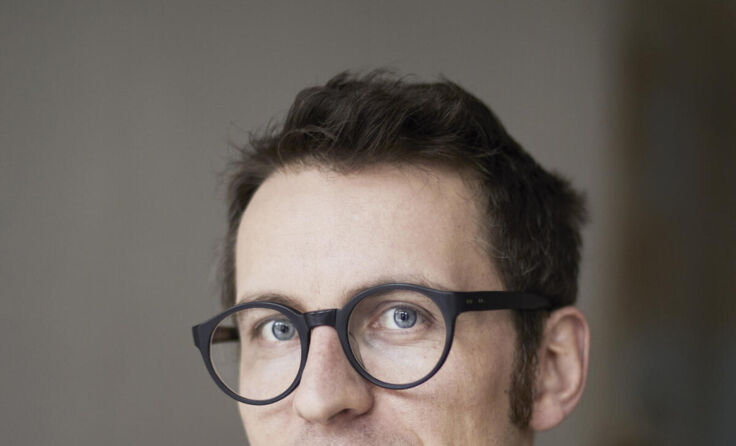 Florian Reischauer stellt seine Arbeiten im KiK aus. (Foto: Elena Capra)