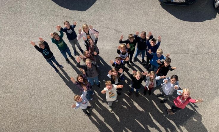 Die aktuellen Schüler der ersten Klassen suchen ihre Nachfolger. (Foto: MS Geinberg)