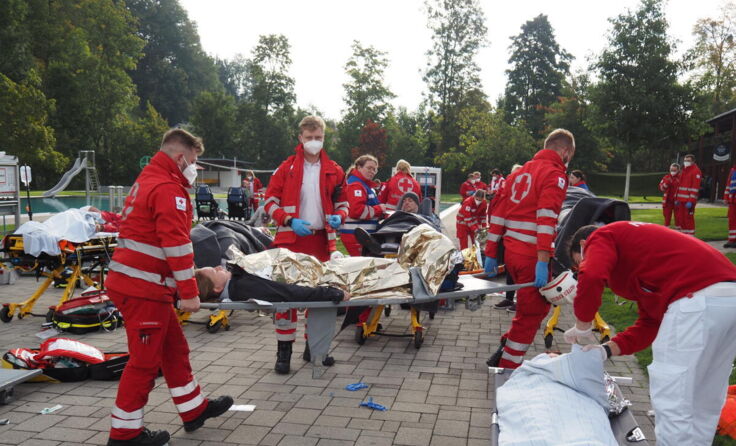 Das Rote Kreuz war auch Teil der Blaulichtpower. (Foto: RK Ried/Simharl)