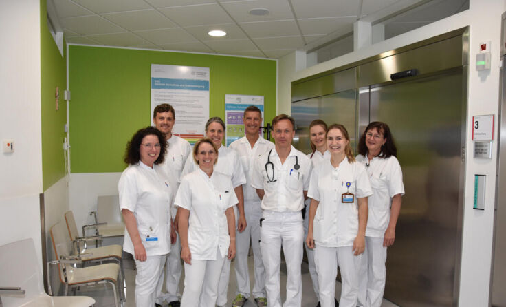 Ein Tagesteam der Zentralen Erstversorgung (Foto: Krankenhaus Barmherzige Schwestern Ried)