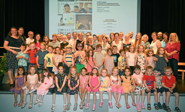 Die Kinder haben den Festakt im Sparkassen-Stadtsaal gestaltet. (Foto: Pfeil)