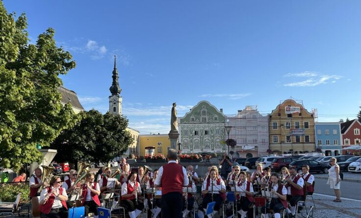 Der Musikverein Antiesenhofen-Reichersberg bei seinem Auftritt. (Foto: Gemeinde)