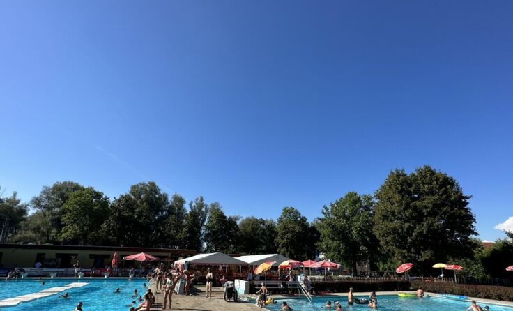 Das Freibad ist ein beliebter Treffpunkt für die Bürger. (Foto: Gemeinde)