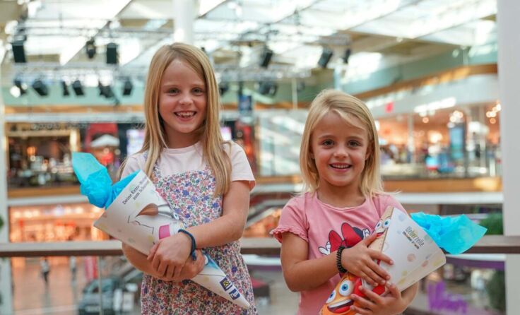 Die Kinder freuen sich immer riesig über die Schultüte. (Foto: Scharinger)