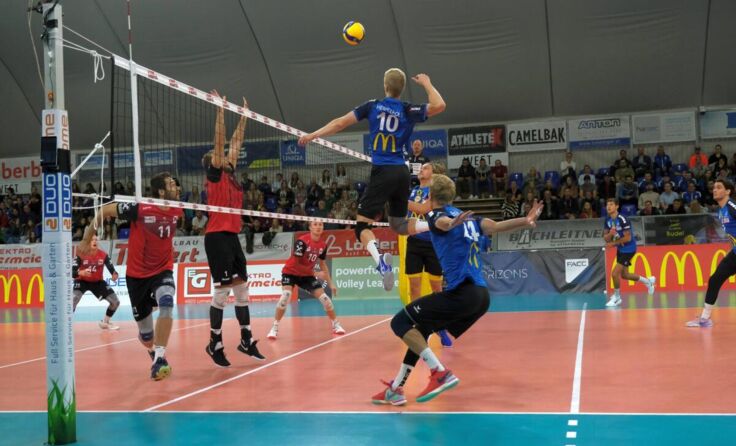 Ried Rieder Volleyballer bei ihrem Auswärtsspiel in Klagenfurt (Foto: UVC_McDonald's_Strasser)