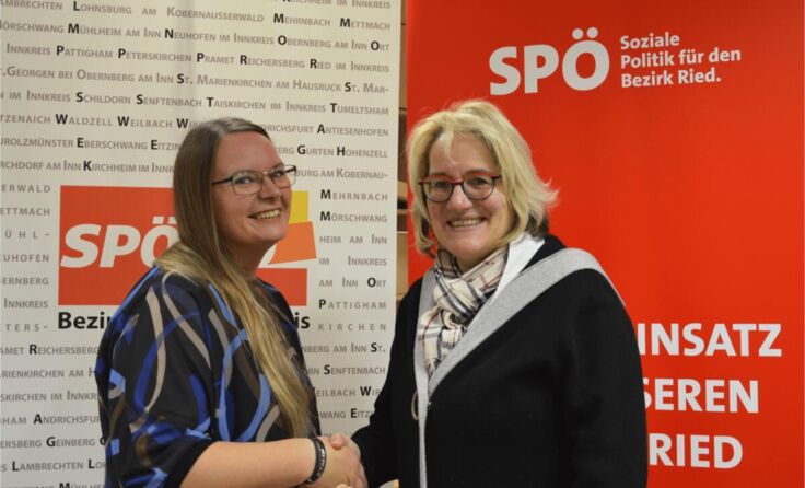 Kerstin Hiemetsberger mit ihrer Vorgängerin Barbara Huber (Foto: SPÖ)