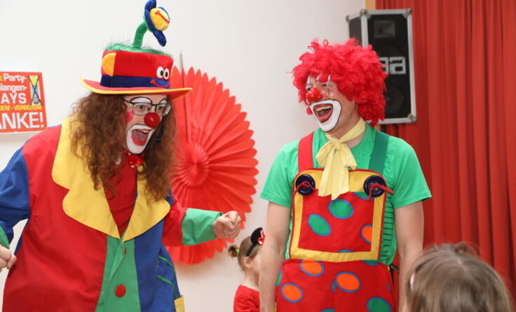 Die Clowns sorgen wieder für viel Spaß. (Foto: Pfadfinder Ried)