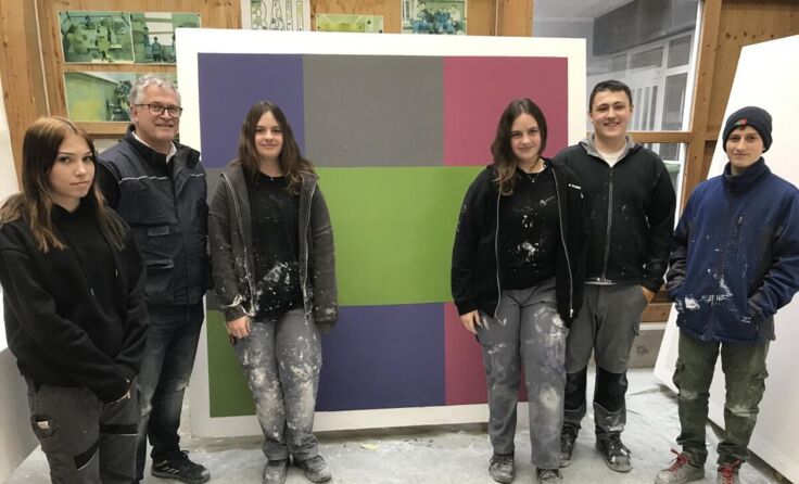 Die Schüler mit Michael Großbötzl (Foto: PTS)