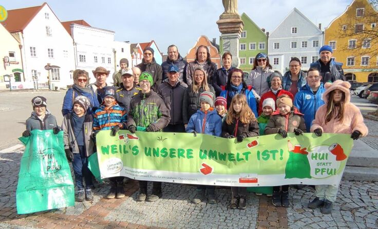 Obernberger Bürger bei der Flurreinigungsaktion 2023 (Foto: Marktgemeinde Obernberg)