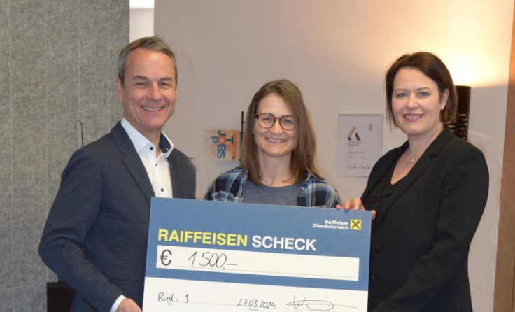 V. l.: Joachim Koglinger, Ursula Walli und Dagmar Inzinger-Dorfer (Foto: Raiffeisenbank)